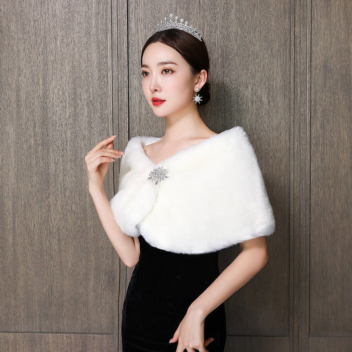 Autumn And Winter Women Plus Size Fleece Lined Padded Warm Keeping Imitation Fur Fur Shawl