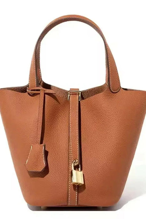 Luxe Bucket Bag mit Schlossdetail